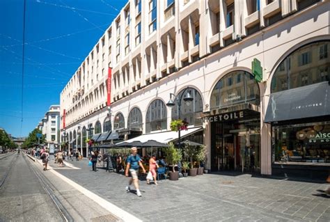 Nicetoile, shopping in the heart of Nice, next to the sea.